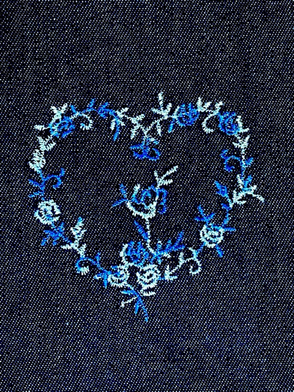 デニム生地ハート刺繍♡/コットン100%/110×50 生地 Akira 通販