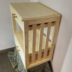 No40【コロコロやってくる】ワゴン、キャビネット、棚、引き出し2段、天然木、無垢、キャスター付き 5枚目の画像