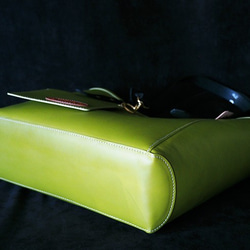 ラスト1点☆新作☆大人のための本革贅沢ミニトートバッグ：春のアップルグリーン 5枚目の画像