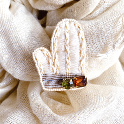 冬コーデに！セーター風 毛糸刺繍ブローチ ブローチ fifth_closet 通販