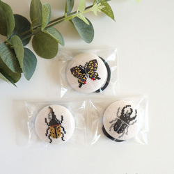 虫好きさん集まれ〜‼︎ 昆虫刺繍ヘアゴム 3種 1枚目の画像