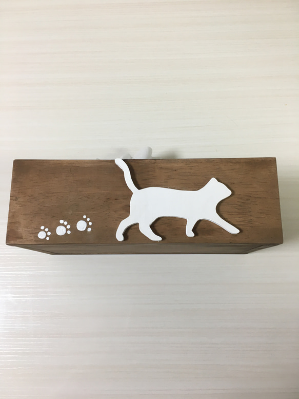 癒されたい方必見！かわいい木製猫のティッシュケース 2枚目の画像