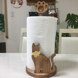 かわいい木製猫のキッチンペーパーホルダー 1枚目の画像