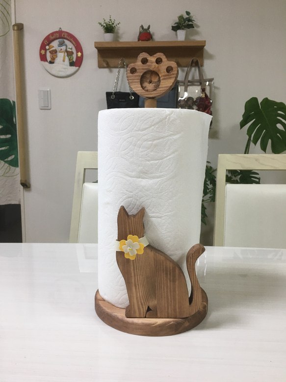かわいい木製猫のキッチンペーパーホルダー 1枚目の画像