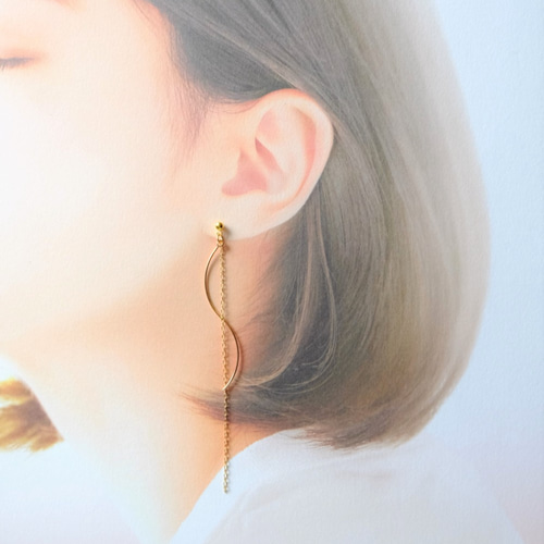 華やかコーデにも負けない存在感♡ロングチェーンピアス レディース ピカピカ イヤリング 縦長 揺れる ロング チェーン