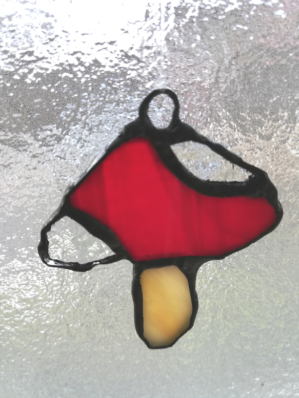 【リスとキノコのモビール】ステンドグラス ワイヤー サンキャッチャー 北欧 羽 きのこ シンプル フェザー 5枚目の画像