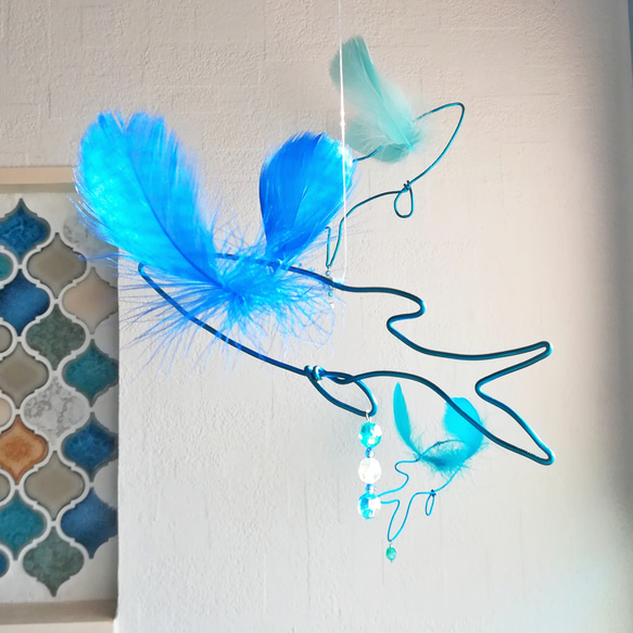 【トビウオ】 魚 モビール 飛び魚 海  鳥の羽 北欧テイスト シンプル フェザー インテリア Blue とびうお 1枚目の画像