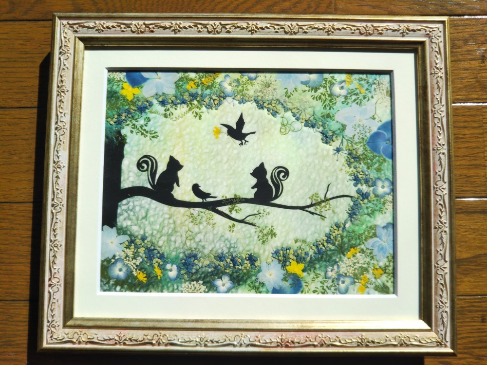 タテ41cm×ヨコ34cm  野鳥のいる森  お値引き中　押し花アート額　【 】