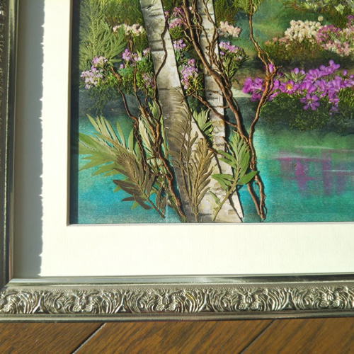 美しい風景絵画のような《押し花アート額》湖畔・花畑・森
