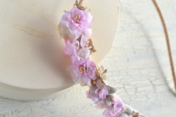 八重桜のヘアカチューシャ　ベージュ 2枚目の画像