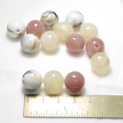 cream(12pcs)marble round beads 4枚目の画像