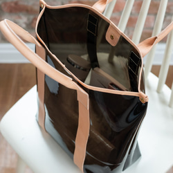 スタイリッシュな夏バッグ　全9色　栃木レザー　クリアブラックトートバッグ　PVCバッグ 8枚目の画像
