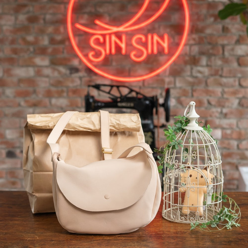 KIKI キキ　ハンド、ショルダーバック ショルダーバッグ【for kiki -キキ-】ホーウィン社ディアボーン