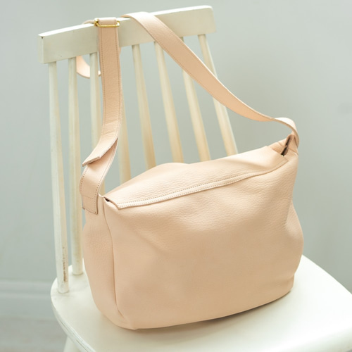 KIKI キキ　ハンド、ショルダーバック ショルダーバッグ【for kiki -キキ-】ホーウィン社ディアボーン