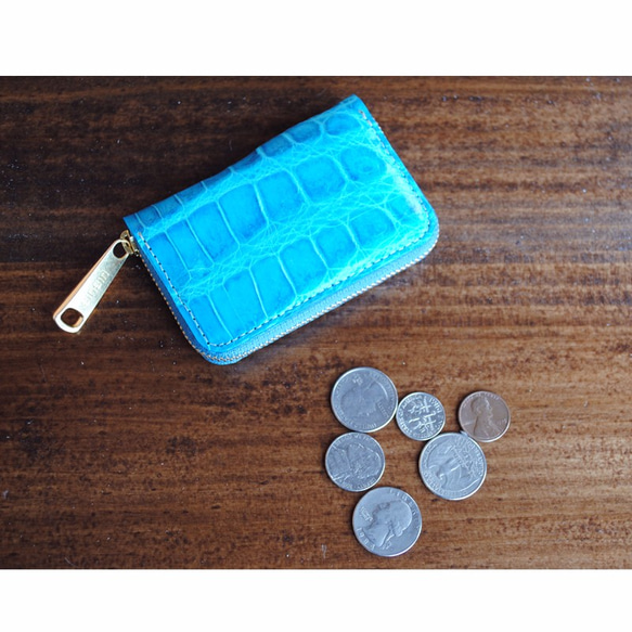 硬幣鱷魚（鱗細Me）的淡藍色爬行動物皮革硬幣錢包 第1張的照片