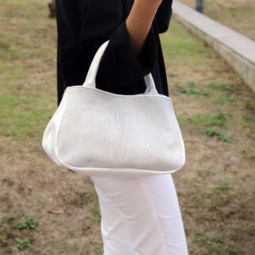 本革の軽いトートバッグ 本革トートバッグ 表面ファスナーポケット付き｜SHIRT STATION