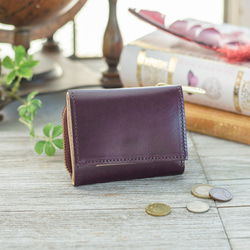 [永久免費保修] 皮革珠寶 Lugateau 皮革紫色三折錢包 閃亮奢華的寶石 ♪ 第1張的照片