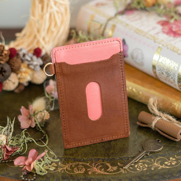 【永久免費保證】Heart Pass Case Tochigi Leather Chocolate x Dainichi Kip 第2張的照片