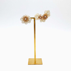レトロなお花のイヤークリップセット「ブラン・ネージュ」 2枚目の画像