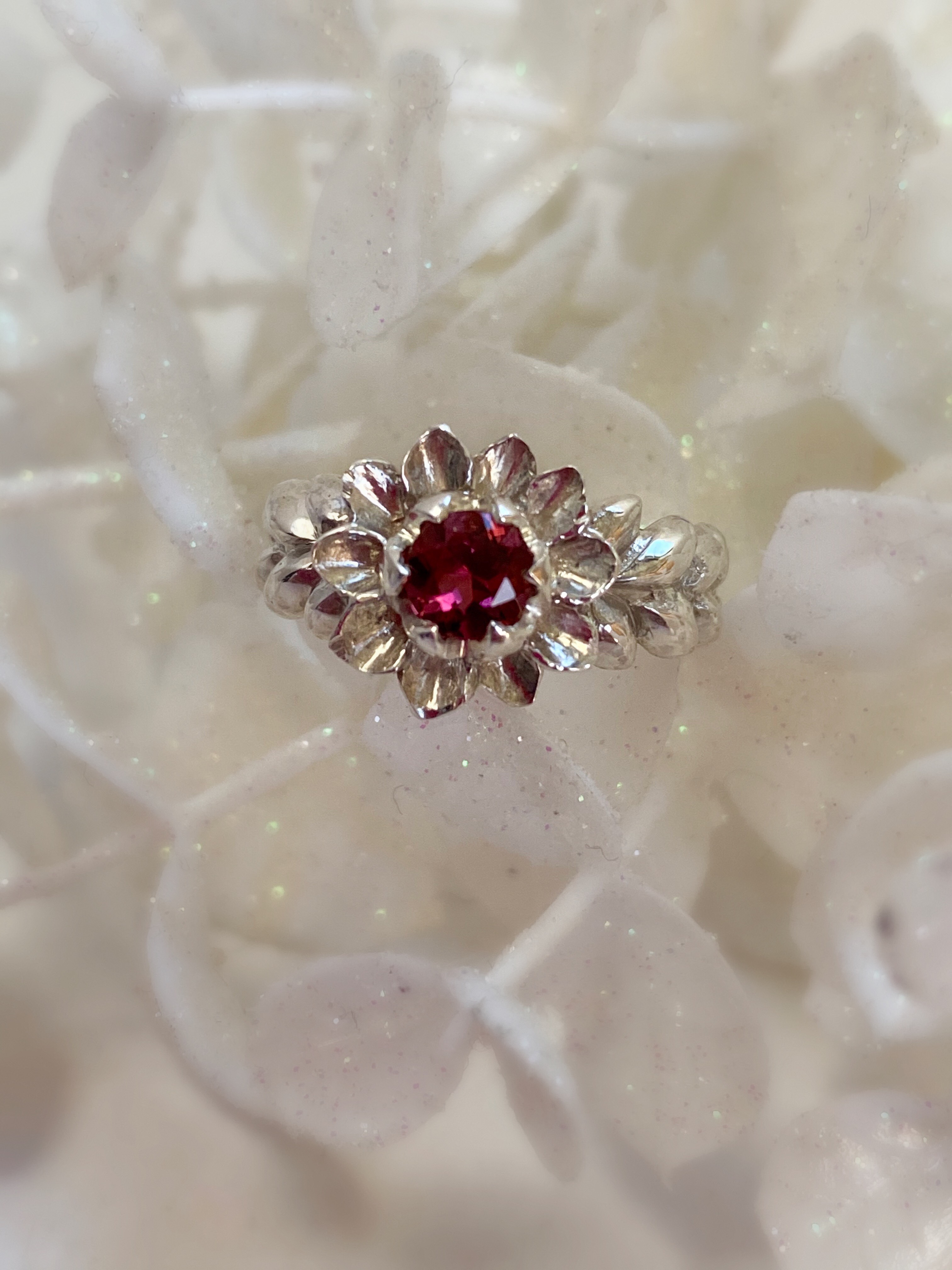 花とリーフのシルバーリング