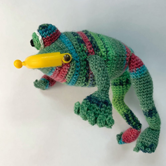 【カエル がま口 】かぎ針編みのカエル イエロー 4枚目の画像