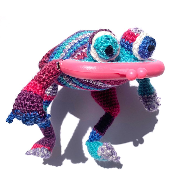 【カエル がま口 】かぎ針編みのカエル ピンク 2枚目の画像