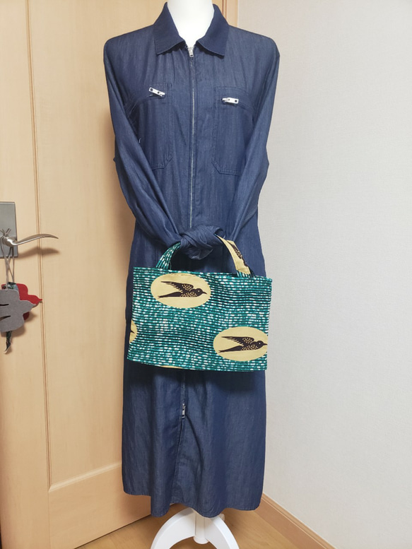 【つば柄】アフリカ布　アフリカンバティック　アフリカンプリント　ミニトート　手提げバッグ　グリーン×ベージュ　エコバッグ 1枚目の画像