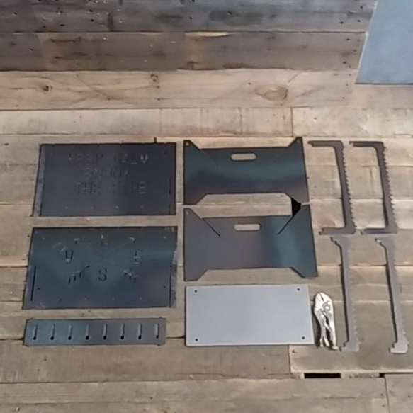 焚き火台　フルセット　組み立て式　焚火台　自作　ハンドメイド　五徳　ロストル　おしゃれ　無骨　男前　アイアン　鉄製　黒皮 