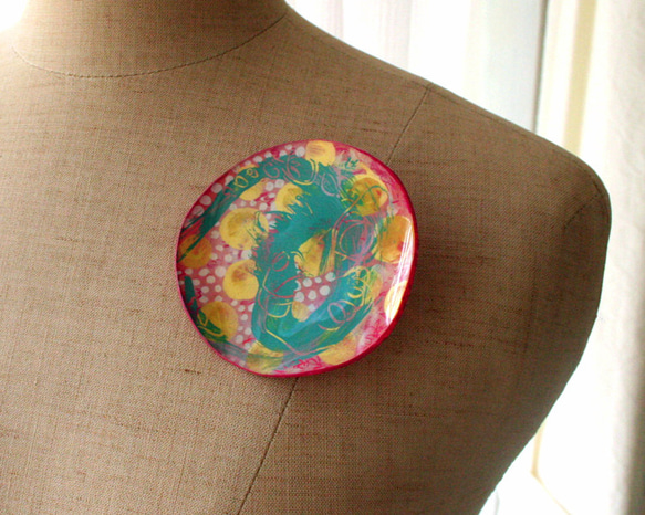 ◇INTOMOMI◇paint Brooch,no1 /身に付ける絵画　ブローチ 3枚目の画像