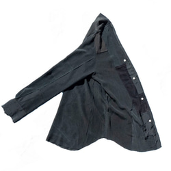 ブラック(黒)シルクシャツ、ノーカラー、ロウエッジ、パッチワーク、ハギレリメイク MOMOZONO original 4枚目の画像