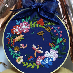 【専用】ハンドメイド　刺繍フレーム ハンドメイド 刺繍フレーム ✽.。キンモクセイ✽.。.:*・゜