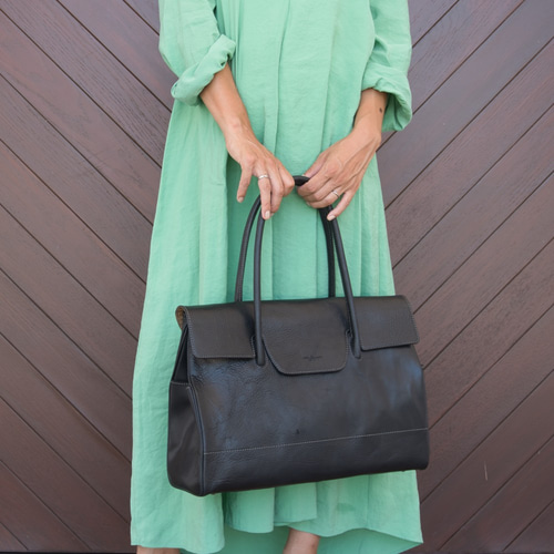 日本製] フラップトートバッグ ブラック 最高級イタリアンレザー A4