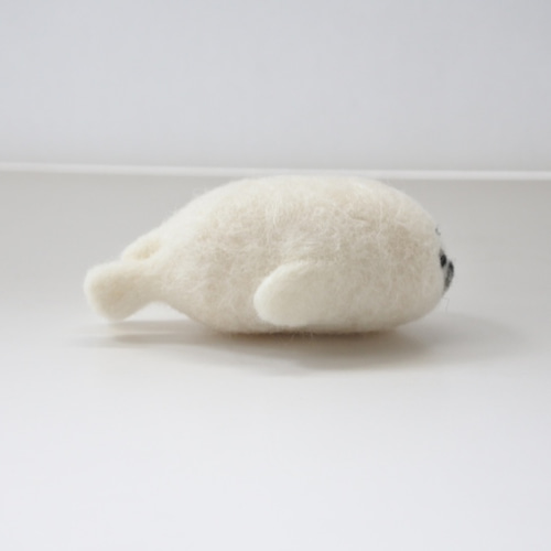 アザラシの赤ちゃん 羊毛フェルト kuricco 通販 12516304