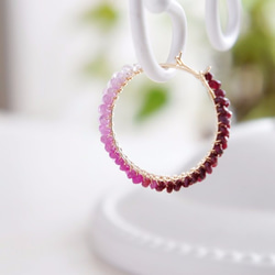 RUBY  Color gradation  Hoop pierced earrings 第3張的照片