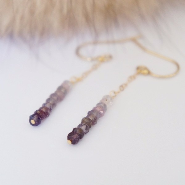 グラデーションスピネルのピアスorイヤリング　・モーヴ・