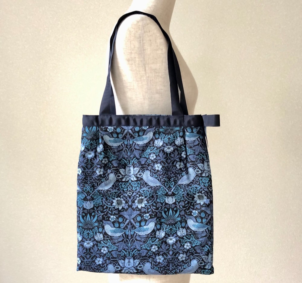 かるふわA4バッグ　選べるMorris生地 5,016円