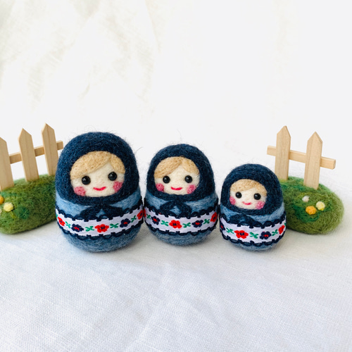 マトリョーシカ 3人娘 ☆羊毛フェルト 羊毛フェルト blue moon