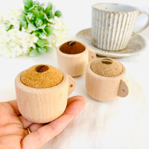 【2025春夏新色】 ピンクッション☆コーヒーカップ【羊毛フェルト】 その他 フェルト