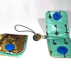コードホルダー　風神&雷神柄✖️ラミネート(水色)　ペア　和柄　スマホストラップ 2枚目の画像