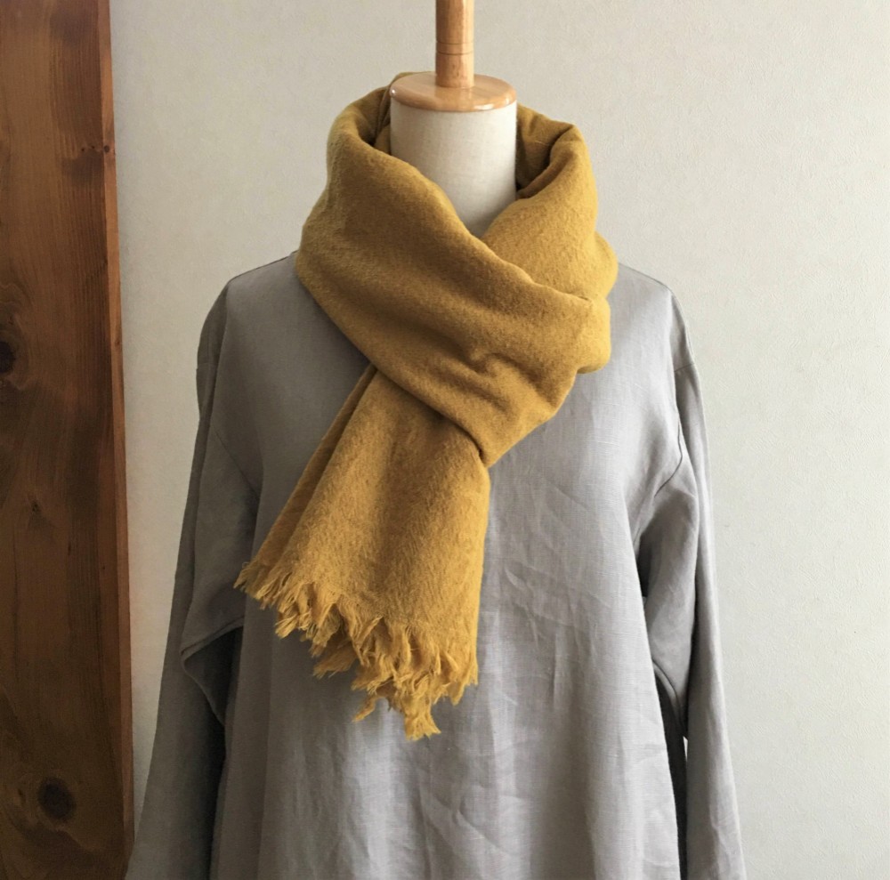 ウールガーゼのワイドストール・無地マスタード