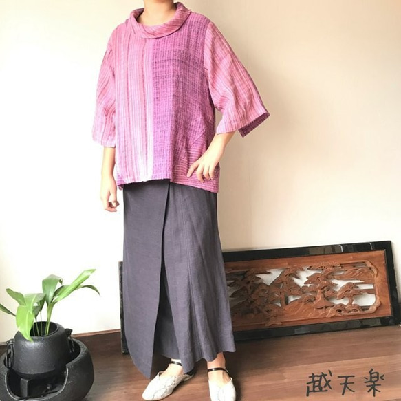 着物スリーブ手織り綿ブラウス　カッティングが綺麗でシンプルに着られるけどスッキリ見える７分袖ロールネック　ピンク絣 3枚目の画像