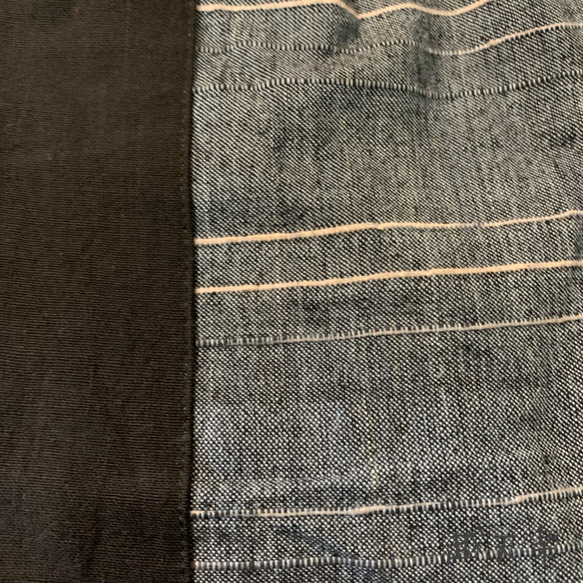 前身切り替えライン手織り綿メンズパンツ 前身頃を上下に切り替えラインが走るシャープな印象 紺グレイ絣 8枚目の画像