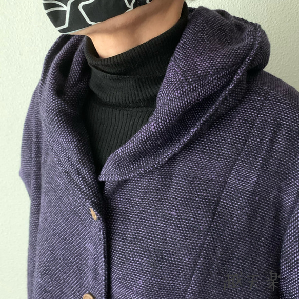 フード風襟の手織り綿バルーンコート　この秋冬、嵐山のお店で一番人気で裾切り替えもキュートなコート　紫絣 10枚目の画像