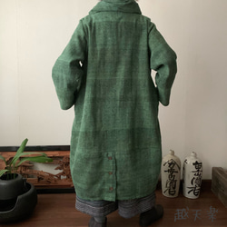 フード風襟の手織り綿バルーンコート　この秋冬、嵐山のお店で一番人気で裾切り替えもキュートなコート　緑絣 7枚目の画像