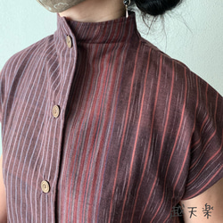 裾切り替えバルーンと裾フリルが前と後ろで表情を変える前開き手織りワンピース　あずき絣 7枚目の画像