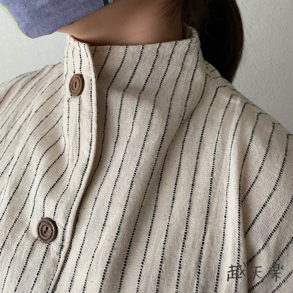 裾切り替えバルーンと裾フリルが前と後ろで表情を変える前開き手織りワンピース　白縞絣 7枚目の画像