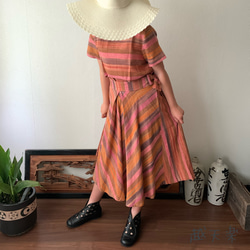 ウエストベルトで楽しめるラウンドネック手織り綿ワンピ　スカート部分のバイアスラインでエレガントに可愛く　ピンクオレンジ絣 4枚目の画像