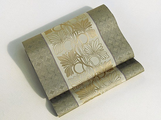 ●手織り帯「植物文様」絹100％の伝統工芸　日常から観劇、ちょっとしたパーティーまで締められる帯