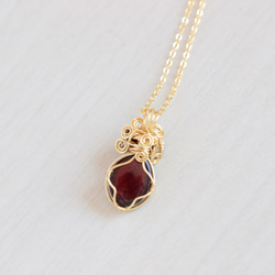 Orange-Garnet necklace 第4張的照片