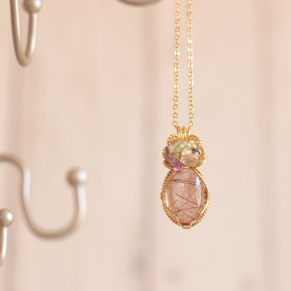 Rutilelated-quartz necklace 第5張的照片